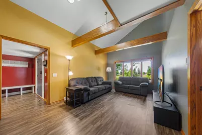 421 10th Avenue SE, Faribault, MN 55021 - Photo 9