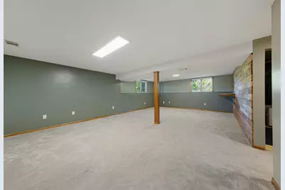 421 10th Avenue SE, Faribault, MN 55021 - Photo 33