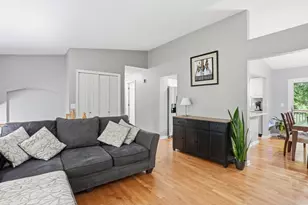 15074 Woodhill Trail, Eden Prairie, MN 55346 - Photo 5