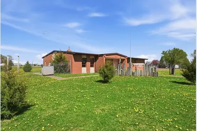 612 N Brown Street, Winthrop, MN 55396 - Photo 23