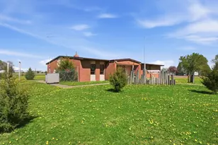 612 N Brown St, Winthrop, MN 55396 - Photo 23
