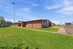 612 N Brown St, Winthrop, MN 55396 - Photo 25