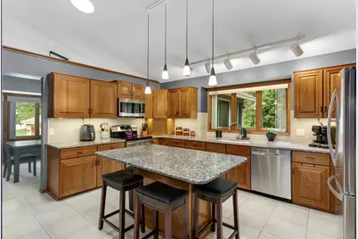 105 Interlachen Road, Burnsville, MN 55306 - Photo 7