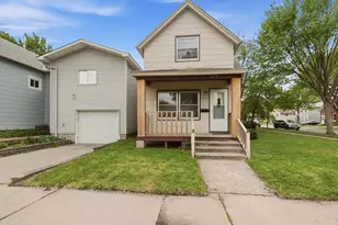 256 Rose Ave W, Saint Paul, MN 55117 - Photo 1