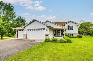 29084 Machmeier Ct, Lindstrom, MN 55045 - Photo 1
