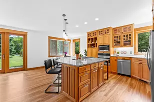 1016 Fox Knoll Dr SW, Rochester, MN 55902 - Photo 9