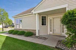 1692 Oakbrooke Way, Eagan, MN 55122 - Photo 3