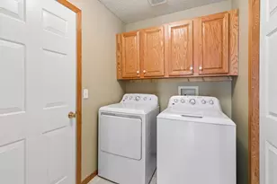 1692 Oakbrooke Way, Eagan, MN 55122 - Photo 33