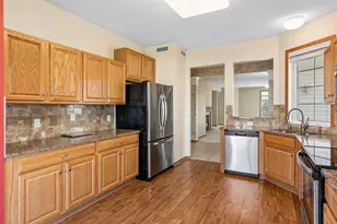 1692 Oakbrooke Way, Eagan, MN 55122 - Photo 15