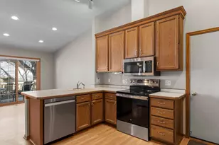 809 Ivy Ln, Eagan, MN 55123 - Photo 17