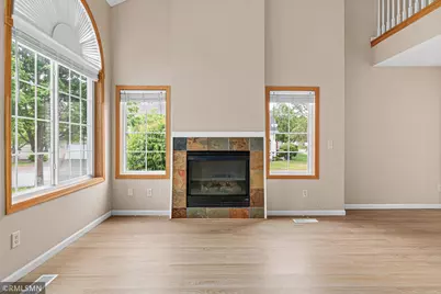 1900 Hawthorne Point, Hudson, WI 54016 - Photo 5