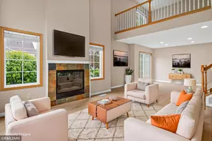 1900 Hawthorne Point, Hudson, WI 54016 - Photo 7