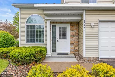 1900 Hawthorne Point, Hudson, WI 54016 - Photo 3