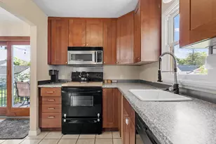 2825 Kentucky Ave S, Saint Louis Park, MN 55426 - Photo 9