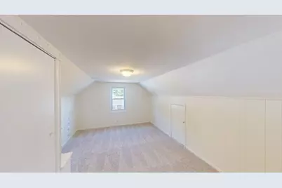 1051 Burke Avenue W, Roseville, MN 55113 - Photo 11