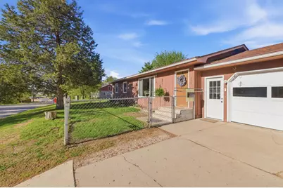 605 10th Avenue NE, Brainerd, MN 56401 - Photo 3