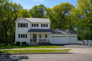 615 Oakwood Dr, Saint Cloud, MN 56304 - Photo 1