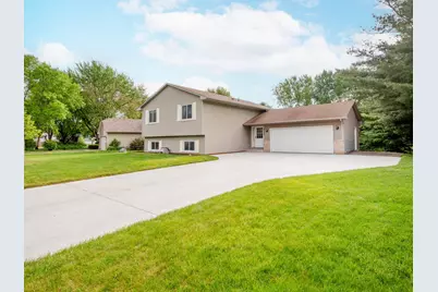 9385 Jasmine Avenue S, Cottage Grove, MN 55016 - Photo 3
