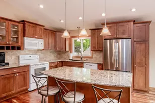 9385 Jasmine Ave S, Cottage Grove, MN 55016 - Photo 1