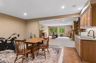 9755 Wedgewood Cir, Woodbury, MN 55125 - Photo 45