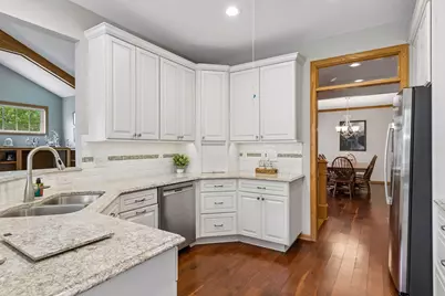9755 Wedgewood Circle, Woodbury, MN 55125 - Photo 5