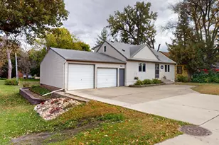 1112 Bridge Ave, Albert Lea, MN 56007 - Photo 1
