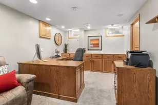 8125 Tierneys Woods Curv, Bloomington, MN 55438 - Photo 51