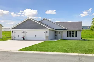 720 Deer Trail, Montgomery, MN 56069 - Photo 3