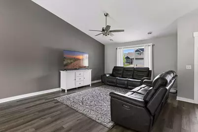 720 Deer Trail, Montgomery, MN 56069 - Photo 7