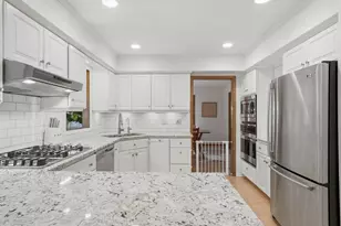 2400 Cavell Ave N, Golden Valley, MN 55427 - Photo 15