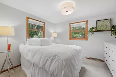 2400 Cavell Avenue N, Golden Valley, MN 55427 - Photo 31