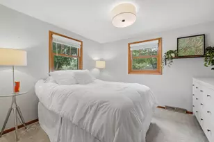 2400 Cavell Ave N, Golden Valley, MN 55427 - Photo 31
