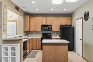 13936 52nd Ave N, Plymouth, MN 55446 - Photo 15