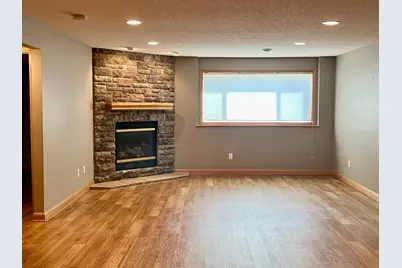 10512 Mississippi Circle N, Brooklyn Park, MN 55443 - Photo 13