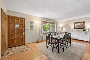 10643 Vessey Rd, Bloomington, MN 55437 - Photo 9