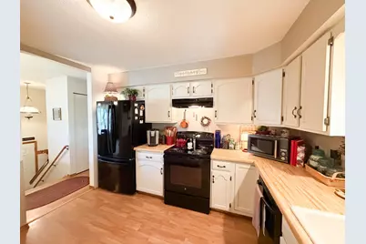 1925 Driftwood Avenue, Worthington, MN 56187 - Photo 11