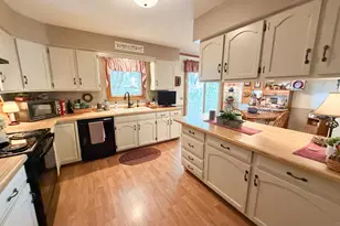 1925 Driftwood Ave, Worthington, MN 56187 - Photo 9