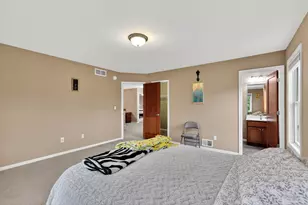 10741 Hawthorn Trail, Woodbury, MN 55129 - Photo 15