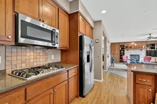 10741 Hawthorn Trail, Woodbury, MN 55129 - Photo 11