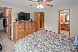 2408 Crestmount Ln, Burnsville, MN 55306 - Photo 7