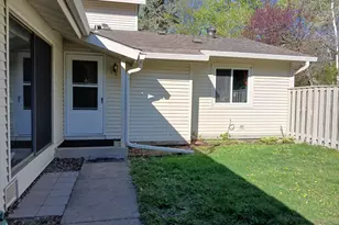 1074 Carmel Ct, Shoreview, MN 55126 - Photo 3
