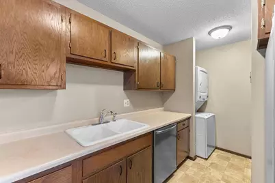 1074 Carmel Court, Shoreview, MN 55126 - Photo 9