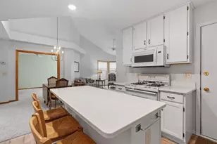 538 Queens Gate, New Brighton, MN 55112 - Photo 13