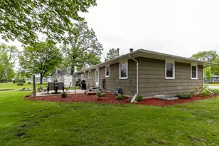 360 N Park Ave, Le Center, MN 56057 - Photo 43