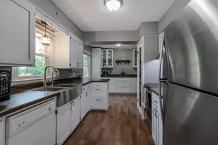 360 N Park Ave, Le Center, MN 56057 - Photo 5