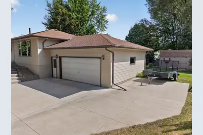 408 Sunrise Drive, Litchfield, MN 55355 - Photo 9