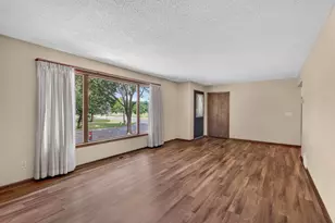 408 Sunrise Dr, Litchfield, MN 55355 - Photo 11