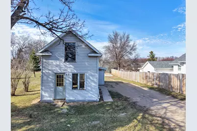 418 Main Street E, Detroit Lakes, MN 56501 - Photo 1