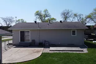 814 23rd Ave S, Moorhead, MN 56560 - Photo 3