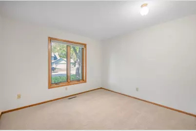 9915 29th Avenue N, Plymouth, MN 55441 - Photo 15